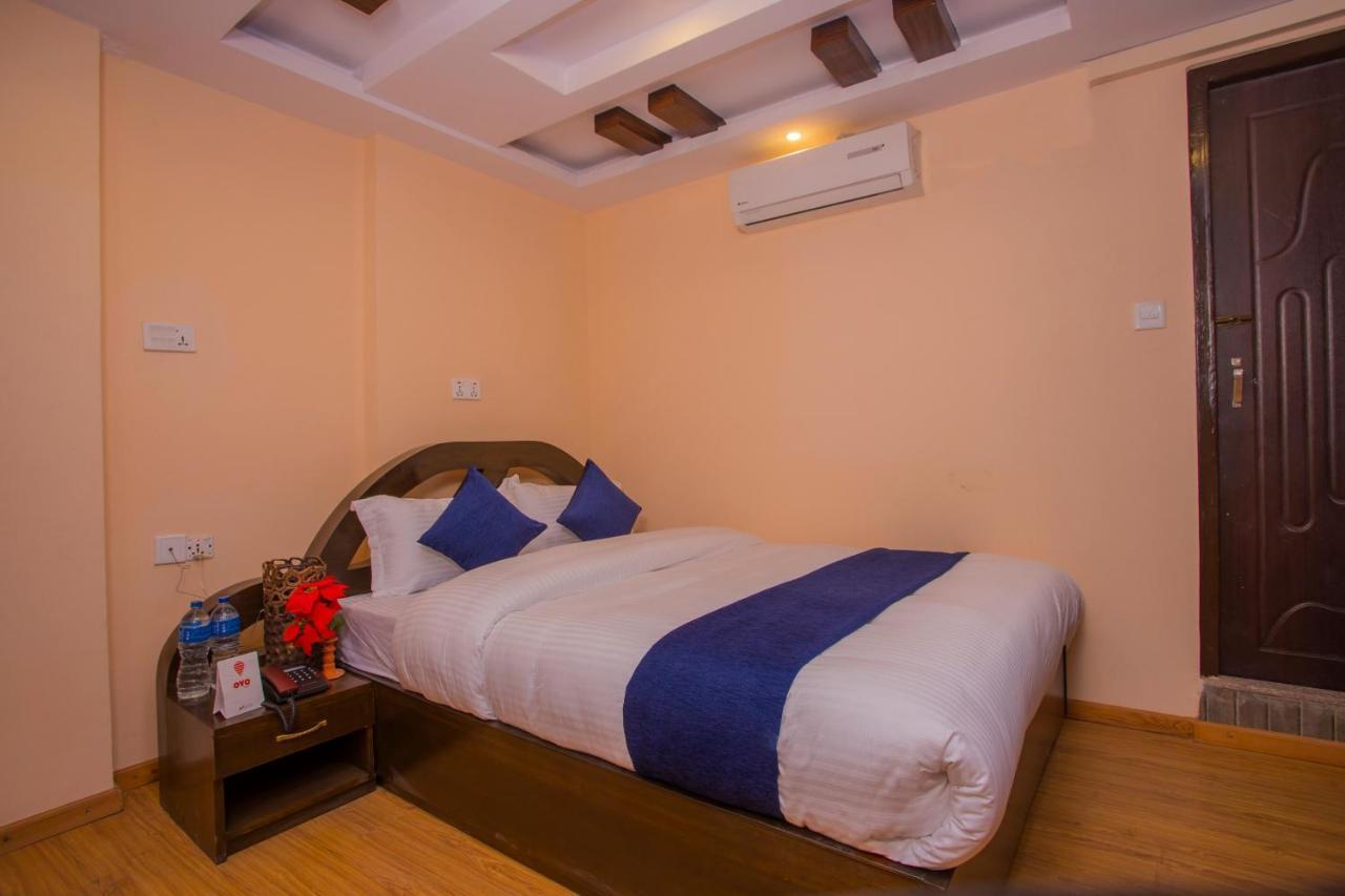 Oyo Hotel Antique Kutty Kathmandu Exterior foto