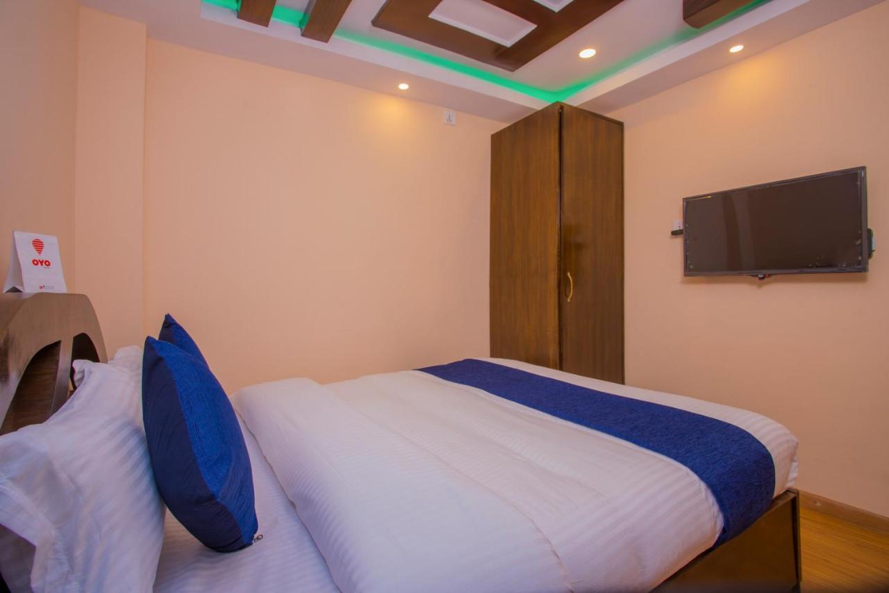 Oyo Hotel Antique Kutty Kathmandu Exterior foto